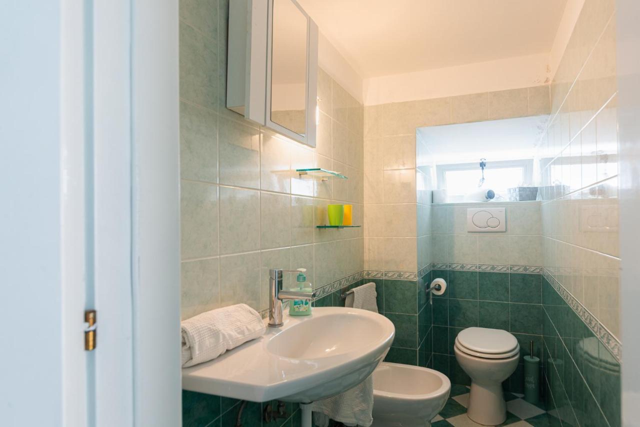 La Magia Del Mare Apartment อีสเกีย ภายนอก รูปภาพ